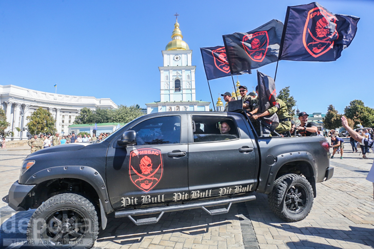 Як бійці добробатів поминали побратимів, загиблих під Іловайськом - фото 21