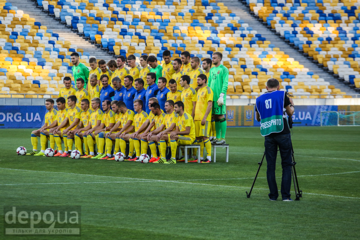 Як збірна України готувалася до гри з Ісландією при непорожніх трибунах - фото 1
