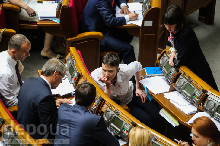 Перший день Савченко в Раді - фото 6