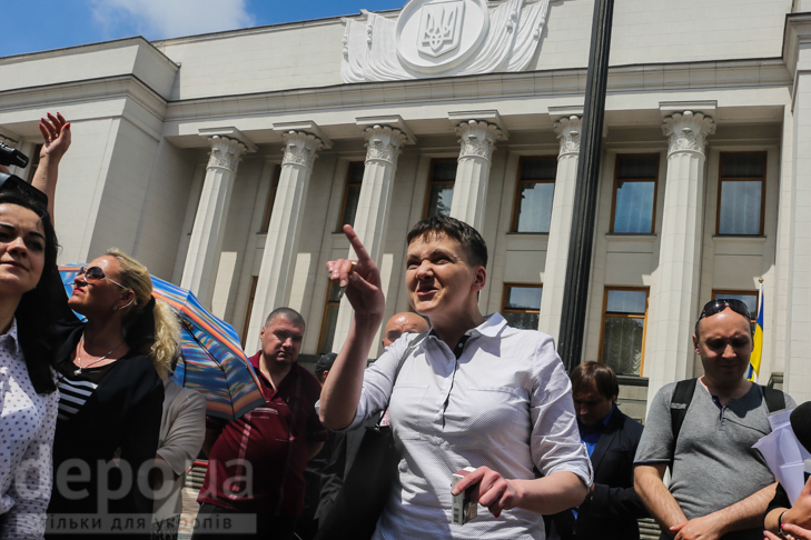 Перший день Савченко в Раді - фото 17