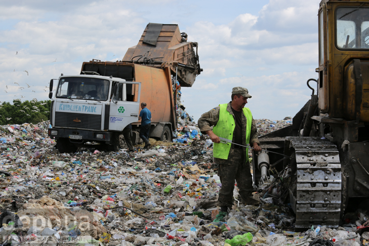 Табір йде… у Підгірці: як роми захопили головне сміттєзвалище Києва - фото 9