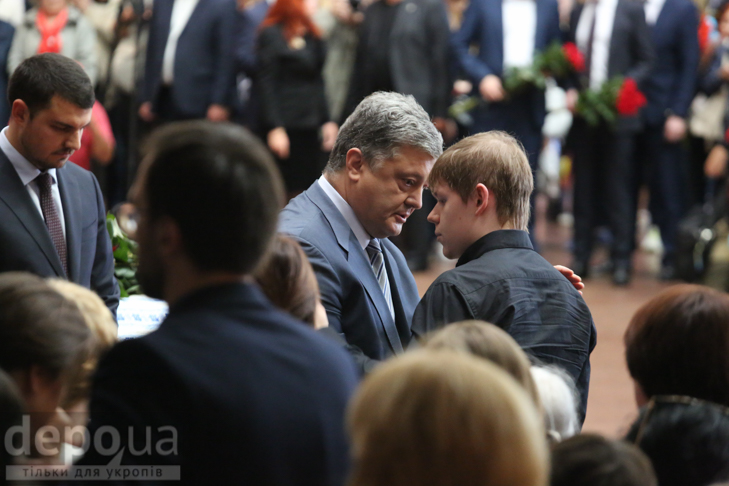 Як Україна прощалась з Павлом Шереметом (ФОТОРЕПОРТАЖ) - фото 29
