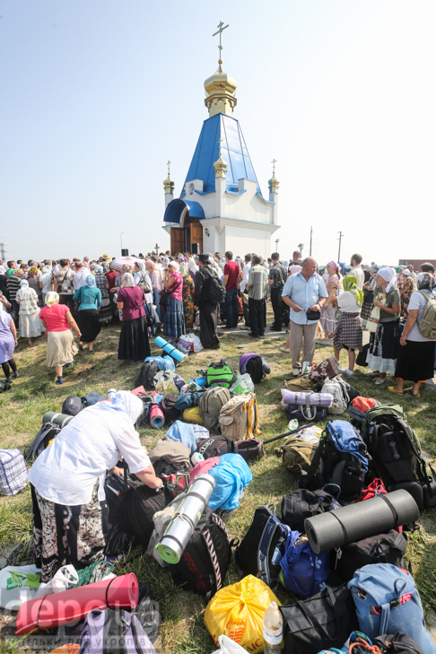 Як відпочивали під Борисполем учасники Хресної ходи - фото 12