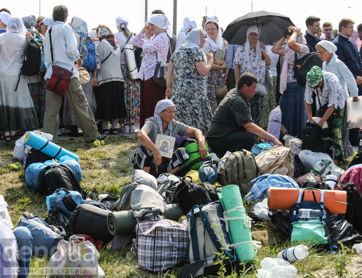 Як відпочивали під Борисполем учасники Хресної ходи - фото 13