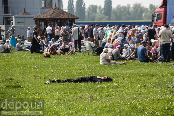 Як відпочивали під Борисполем учасники Хресної ходи - фото 28