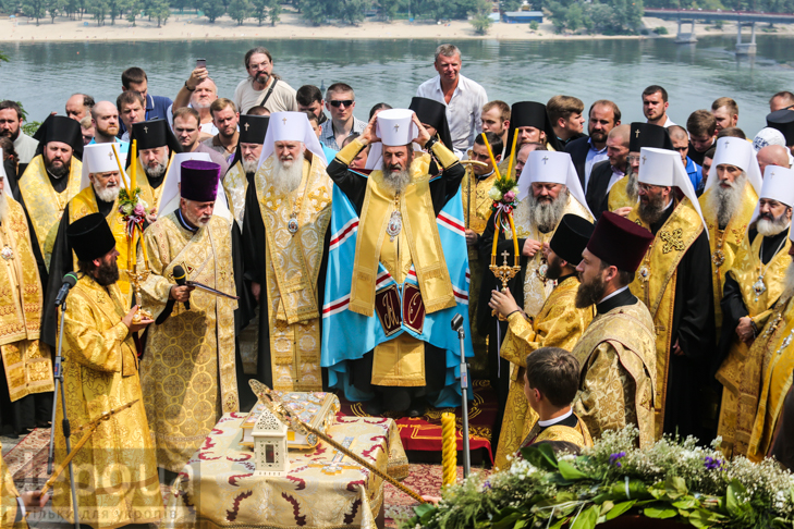 Як УПЦ МП хрестило Русь на Володимирській гірці - фото 25