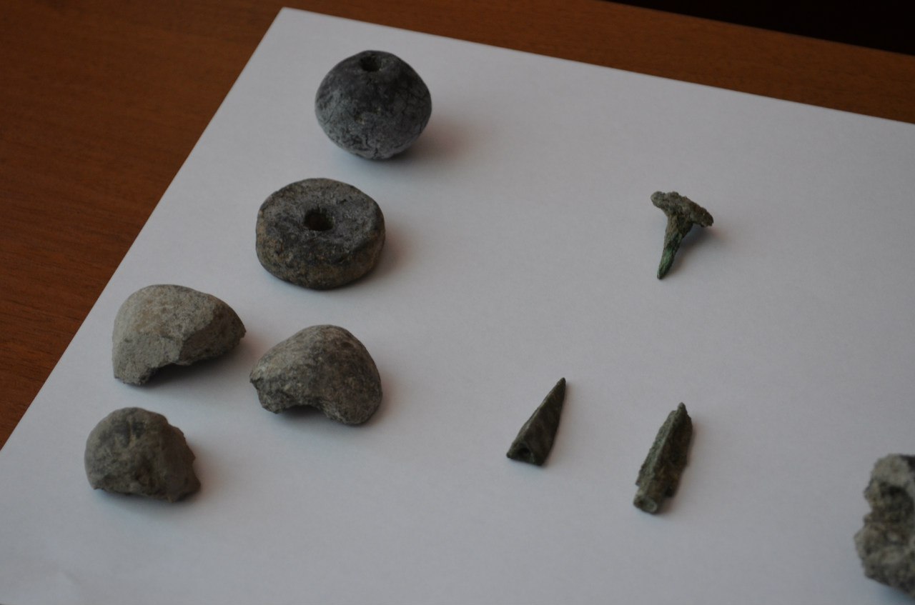 Землянка 5 ст. до н.е. і давні артефакти: миколаївцям представили результати розкопок Великої Коренихи