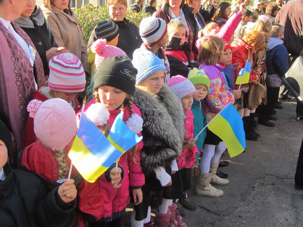 Як Порошенко вклонився перед патріотизмом луганських кадетів, що не зрадили Україну - фото 6