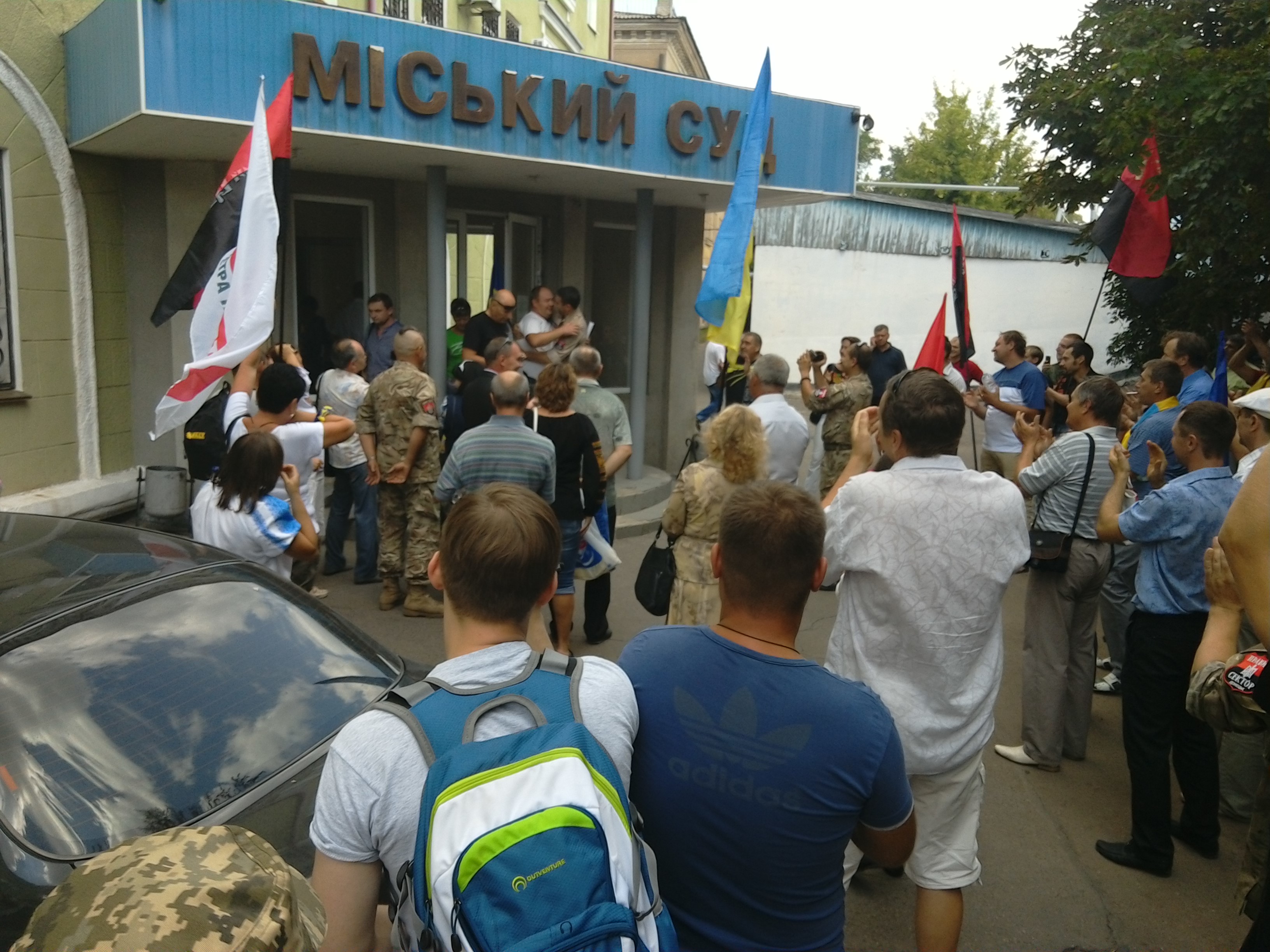 У Краматорську активіста "Правого сектора" відпустили під домашній арешт - фото 2