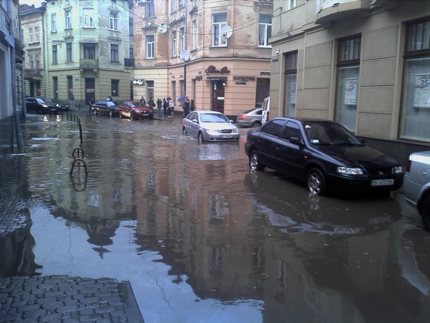 Львів знову затопило після дощу - фото 5