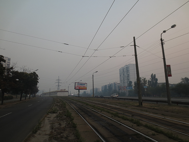 Лівий берег Києва накрило димом - фото 1