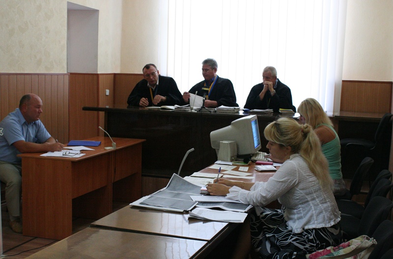 Запорізькі активісти вважають, що перебування Віктора Колоянова в СІЗО навмисно подовжують - фото 3