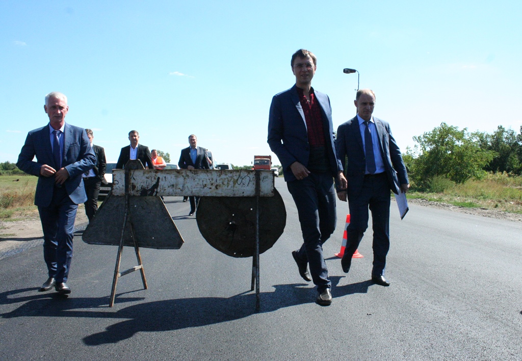 Міністр завітав на ремонт дороги на Запоріжжі - фото 3