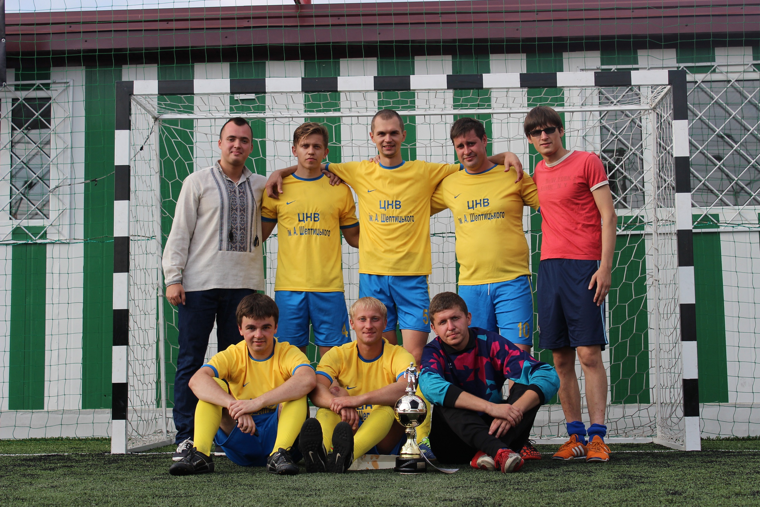 У Львові провели благодійний міні-футбольний турнір - фото 2