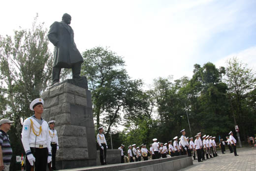 Одесити святкують 20-ту річницю з дня прийняття Конституції України - фото 5