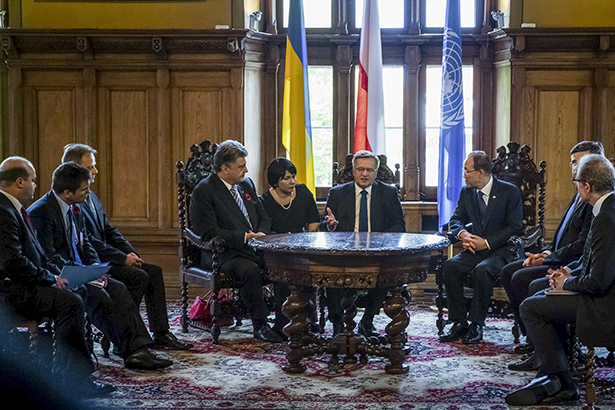 У Гданську розпочалася зустріч Порошенка, Коморовського і Пан Гі Муна - фото 1