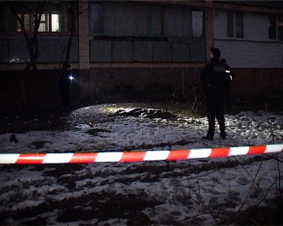 У Києві чоловік зарізав 12-річного племінника і викинув тіло з балкону (ФОТО 18+) - фото 2