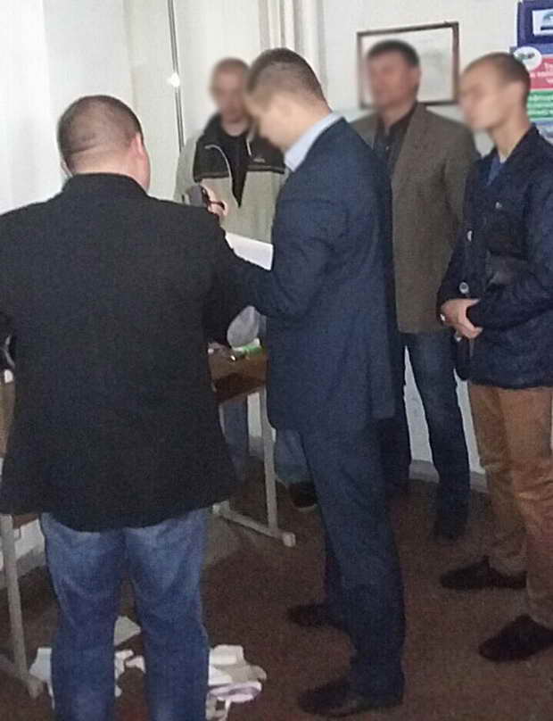 У Запоріжжі хабарнику-рецидивісту з обленерго світить до 10 років за гратами У Запоріжжі хабарнику-"рецидивісту" з обленерго світить до 10 років за гратами - фото 1