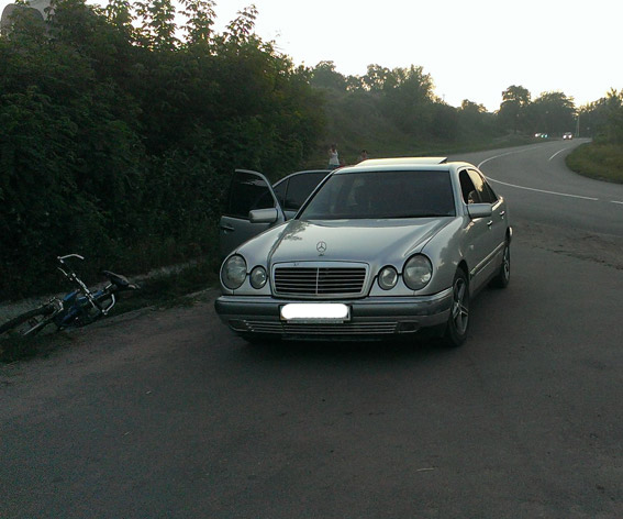 На Миколаївщині в результаті ДТП розтрощено шість авто, п'ятеро людей у лікарні - фото 3