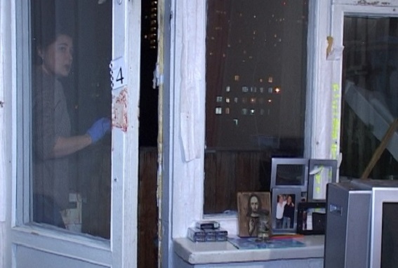 У Києві чоловік зарізав 12-річного племінника і викинув тіло з балкону (ФОТО 18+) - фото 4