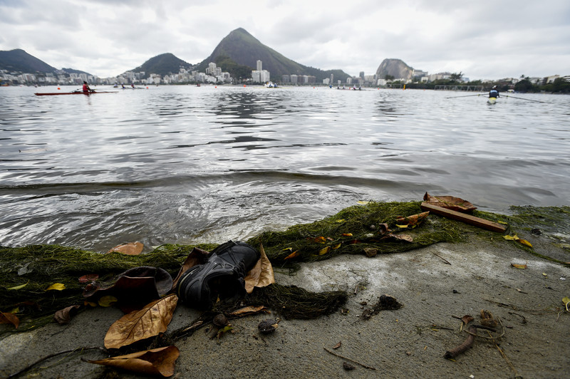 Як веслярі тренуються в Ріо до старту Олімпіади у смітті - фото 1