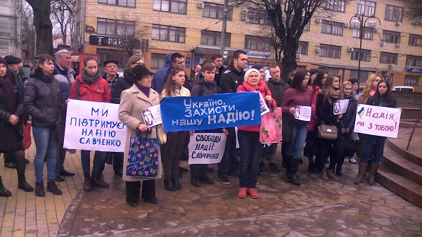 Вінничани вийшли на Майдан, щоб підтримати Надію Савченко - фото 4