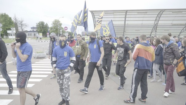 "Азовці" влаштували фаєр-марш у "Борисполі" та "Жулянах" - фото 2