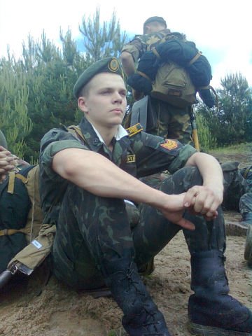 Хлопець, який тримав небо: сьогодні майданівцю Устиму Голоднюку виповнилося б 19 - фото 2 Хлопець, який тримав небо: сьогодні майданівцю Устиму Голоднюку виповнилося б 19 - фото 2