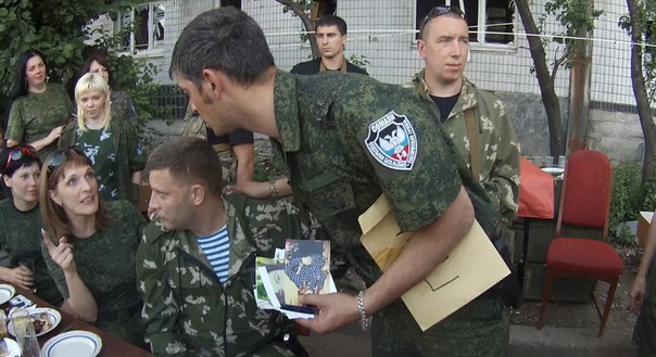 Як Захарченко реготав і торгував обличчям на дні народження Гіві (ФОТО) - фото 1