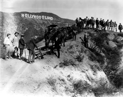 Шалені гроші і доленосні історії: Як змінювалась вивіска Hollywood впродовж століття - фото 1