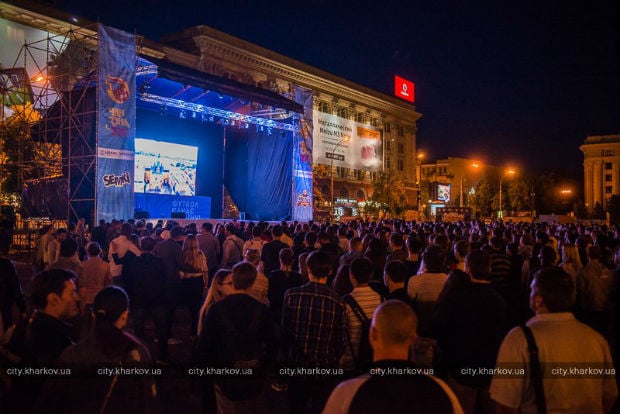 У Харкові відкрили найбільшу українську фан-зону Євро-2016 - фото 3