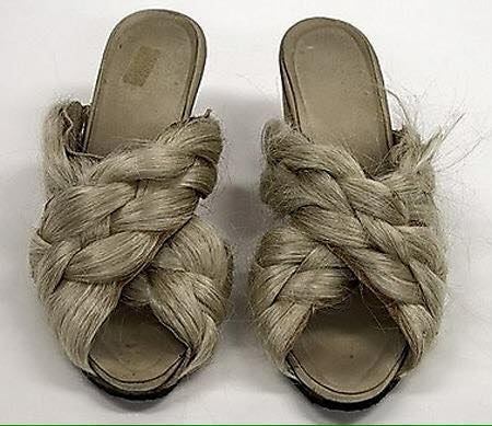 Змеїні "черевички" Тимошенко висміяли в мережі  - фото 2