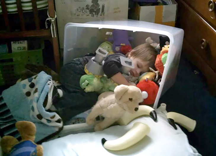 35 кумедних доказів того, що діти можуть заснути де завгодно - фото 25