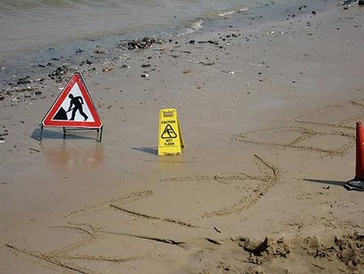 10 найдивніших пляжних знаків - фото 10