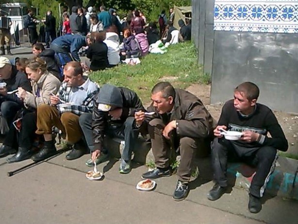 Чому гречка з тушонкою підсилюють у "опозиційних" мітингувальників тваринний інстинкт - фото 1 Чому гречка з тушонкою підсилюють у "опозиційних" мітингувальників тваринний інстинкт - фото 1