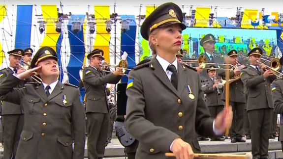 Україна святкує 25-річчя Незалежності: військовий парад у Києві (ТРАНСЛЯЦІЯ) - фото 3