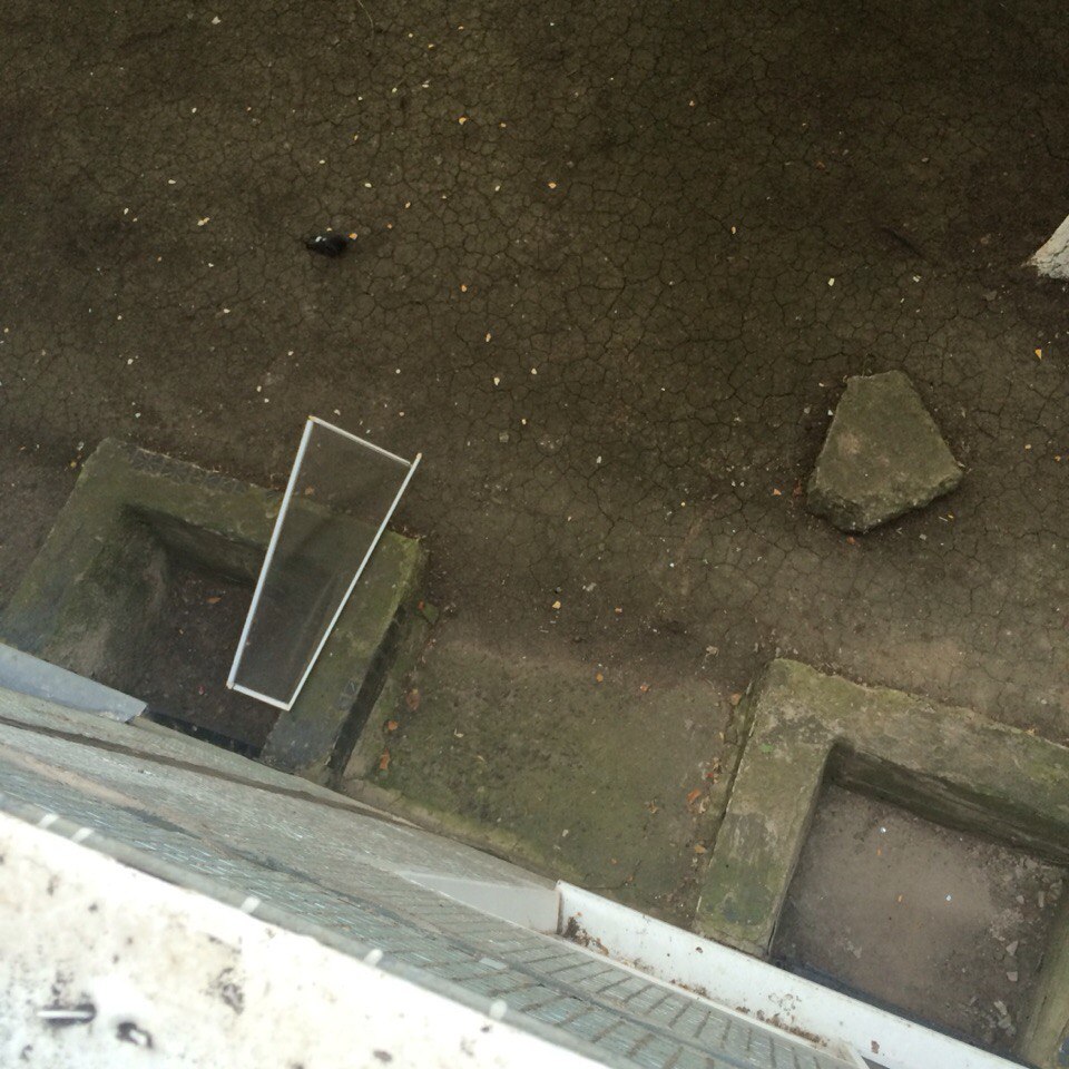 На Миколаївщині маленька дитина випала з вікна четвертого поверху