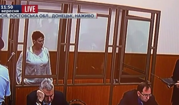 Надія Савченко заговорила російською, щоб суд її почув - фото 1