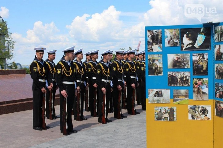 Сьогодні на Алеї Слави в Одесі вшанували загиблих "АТОшників" - фото 2