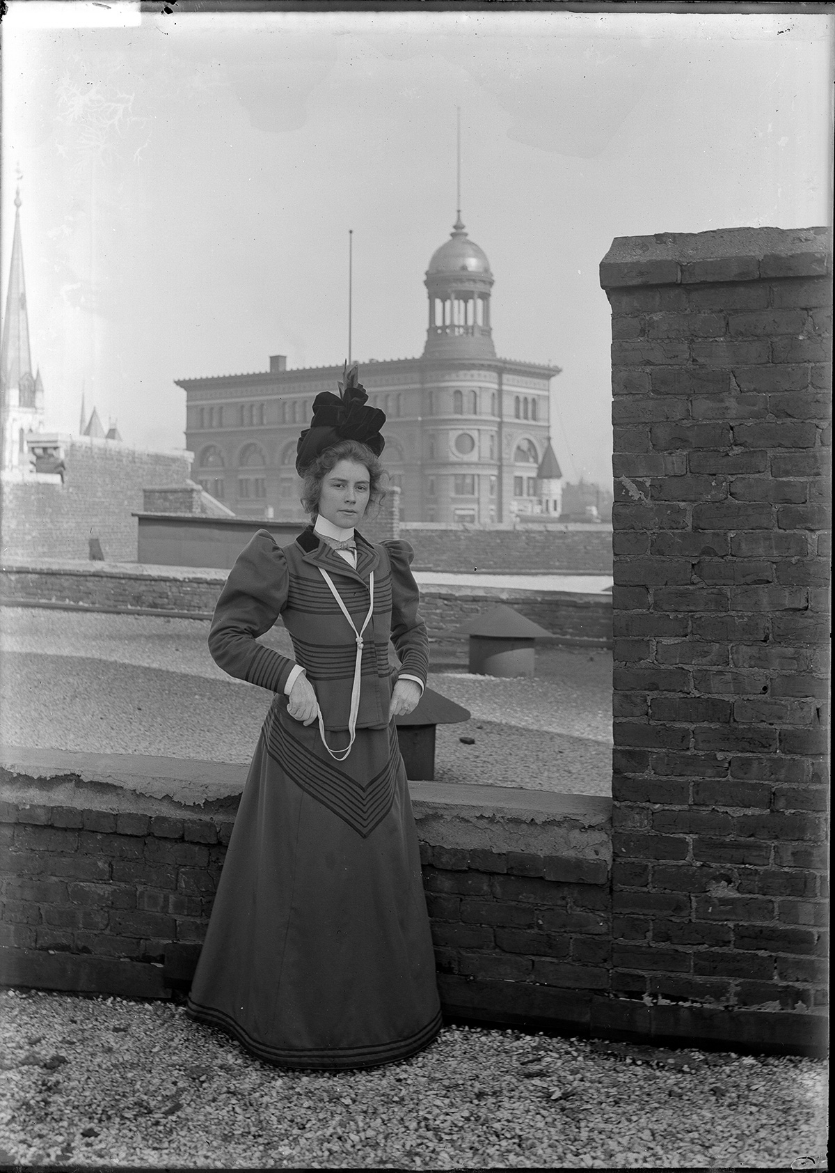Що носили жінки та чоловіки у 1898 році - фото 7