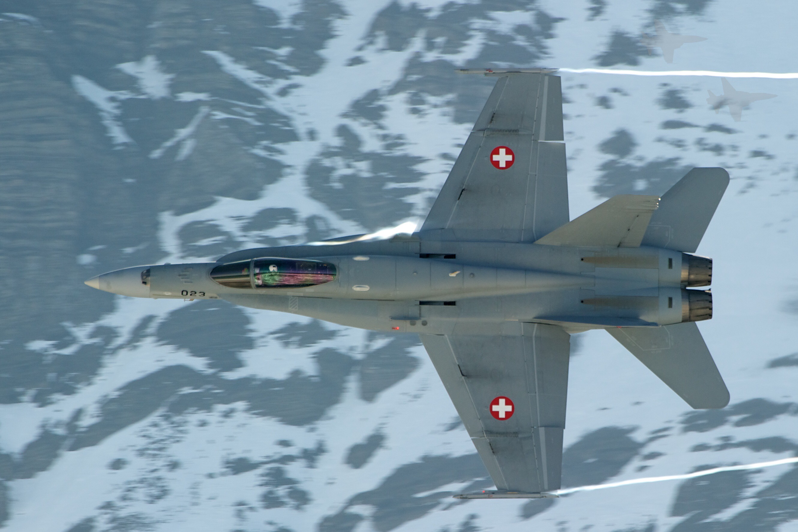 В Альпах зщез літак ВПС Швейцарії - фото 1