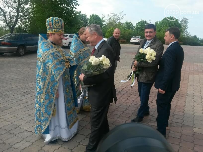 Як митрополит Московського патріархату з Донецька святкував свій ювілей в Україні (ФОТО) - фото 1