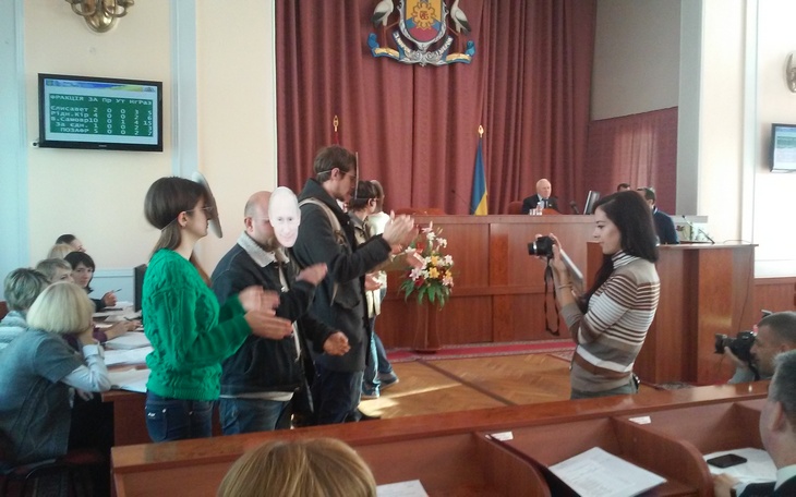 В Кіровограді узгодили "Єлисавєтград" під пляски бюджетників і аплодисменти Путіна - фото 1