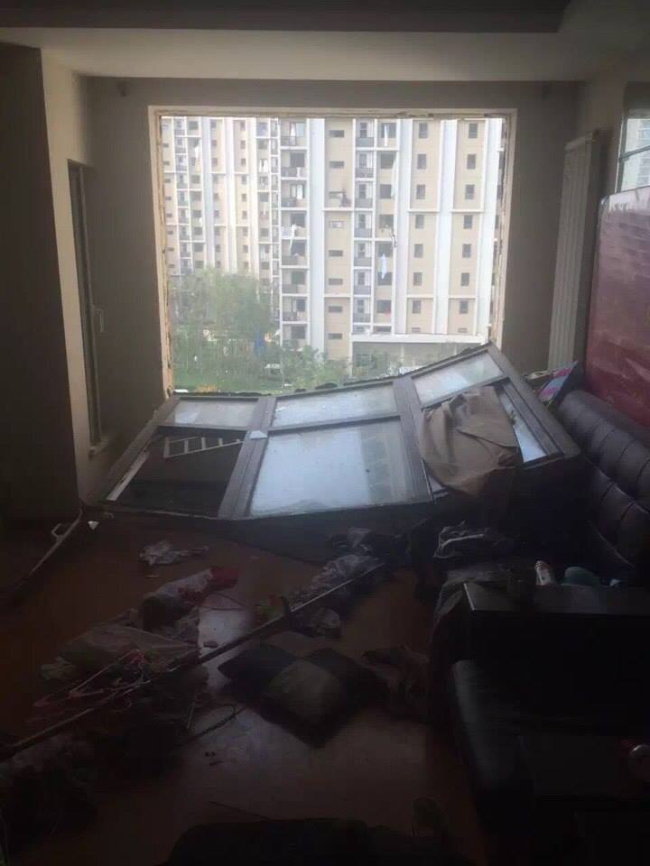 Вибух в Китаї: Українці показали свої зруйновані квартири (ФОТО) - фото 3
