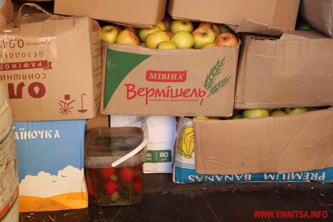 Вінничани відправили на Схід чотири тонни яблук та тонну солодощів  - фото 3