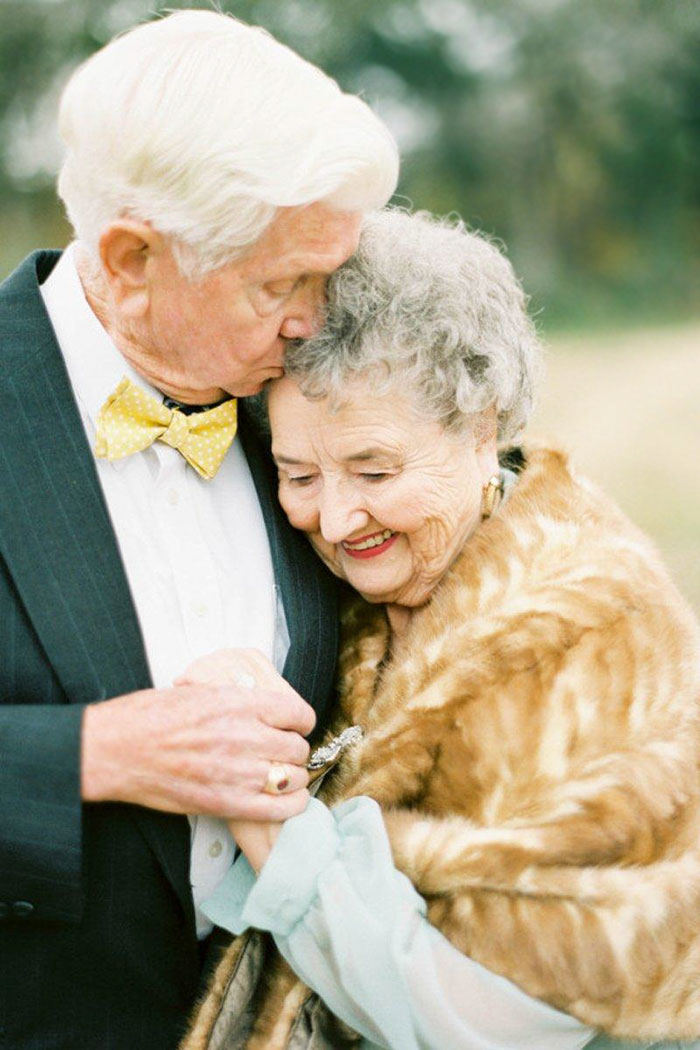 Пара, яка зробила першу весільну фотосесію через 63 роки, підірвала інтернет - фото 6