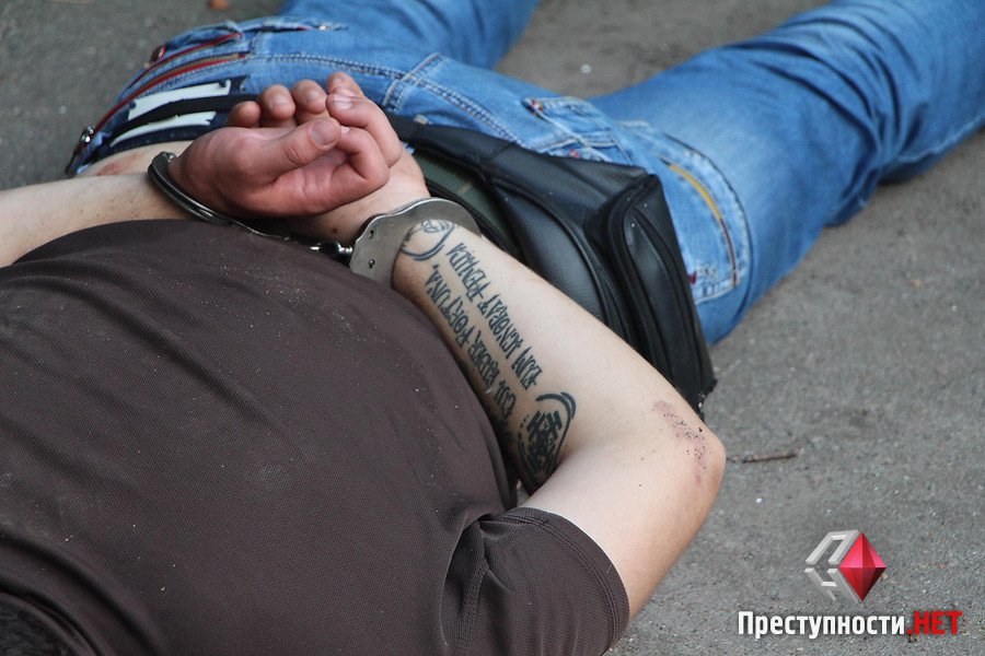 У Миколаєві АТОшники з "Правого сектору" нападали на таксистів та викрадали авто - фото 2