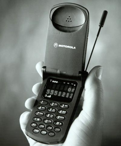 Від цеглини до крихітки: як розвивалися наші мобільні телефони - фото 3
