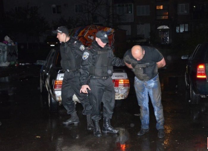 Рівненського поліцейського вдруге за місяць затримали за дебош - фото 1