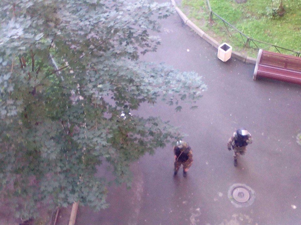 Вибухи у Петербурзі: З'явилися фото зі спецоперації ФСБ - фото 3